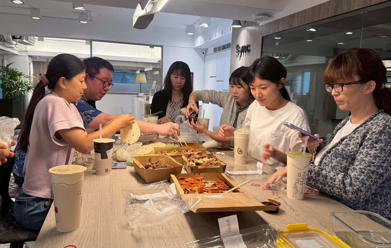 You are currently viewing 【高雄Co working Space推薦】雨天的心靈慰藉！鑫空間烤鴨聚餐，用美食拉近創業夥伴距離